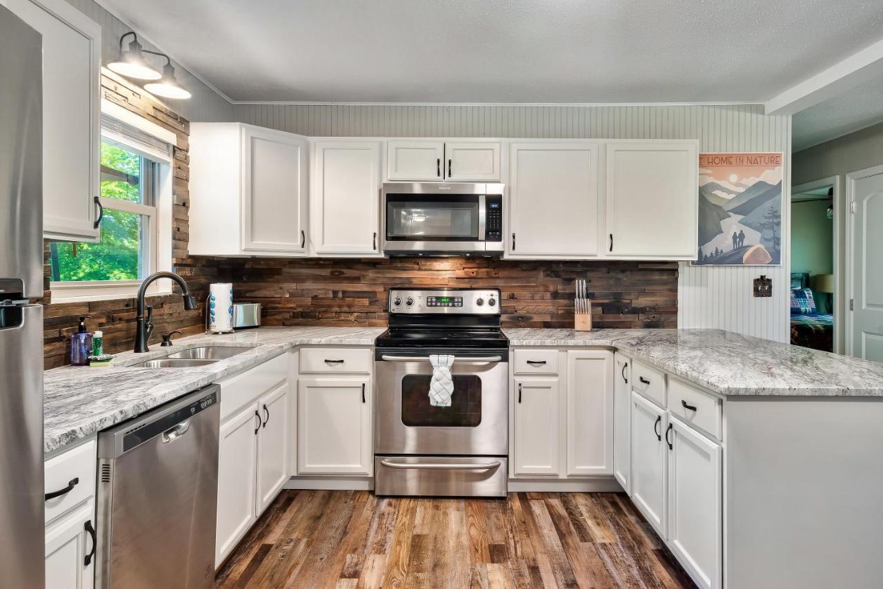 Modern Pigeon Forge Gem Near Dollywood, Gatlinburg & Smokies - 2 Mins To Pkwy & Strip, Hot Tub, Fire Pit, Cable, Hi-Speed Wifi Exterior foto