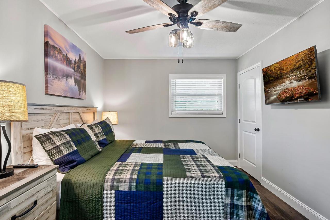Modern Pigeon Forge Gem Near Dollywood, Gatlinburg & Smokies - 2 Mins To Pkwy & Strip, Hot Tub, Fire Pit, Cable, Hi-Speed Wifi Exterior foto